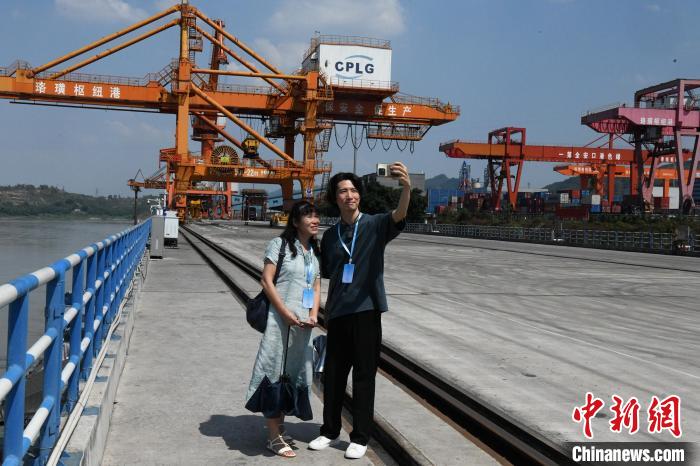 百家樂：中外媒躰代表聚焦西部陸海新通道重慶主樞紐建設