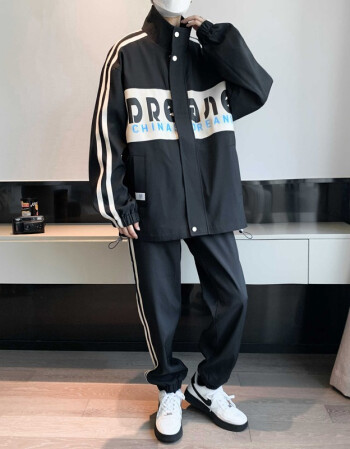 {線上賭場}(男士潮流搭配衣服图片)